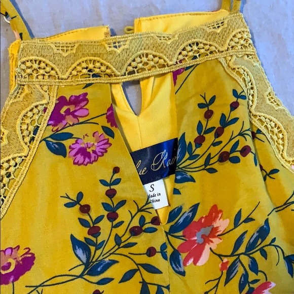 Yellow swing dress with floral design - Picture 4 of 6